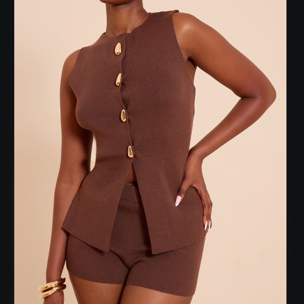 Brown Sleeveless Knit Top